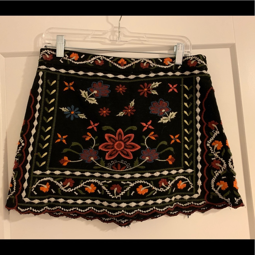 Patterned skirt